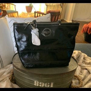 Coach F15142 Sig Patent Leather Black Tote
 NWT